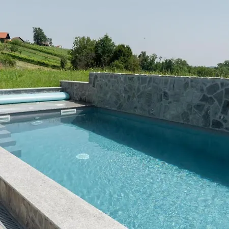 Apartman Natur- Und Weinresort Lipej By Interhome